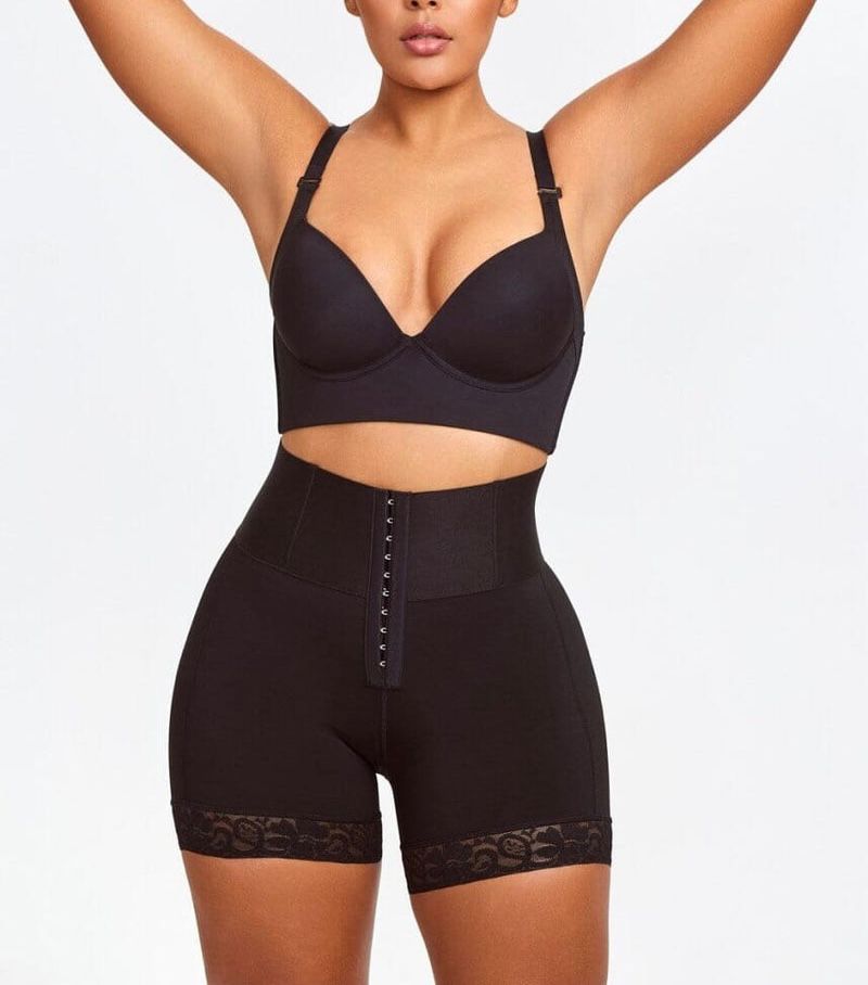 GAINE LOLA
